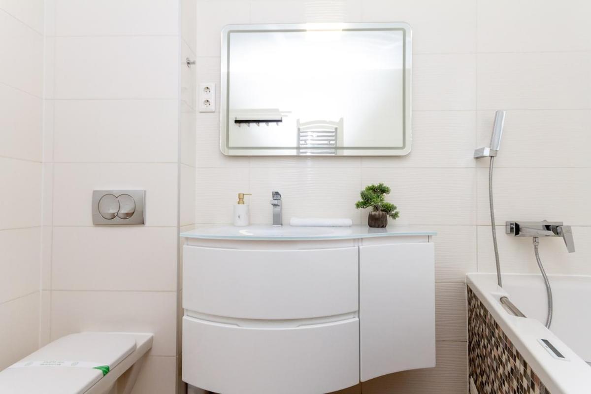 3br Premium Skyline Penthouse W Ac By Nw Budapest