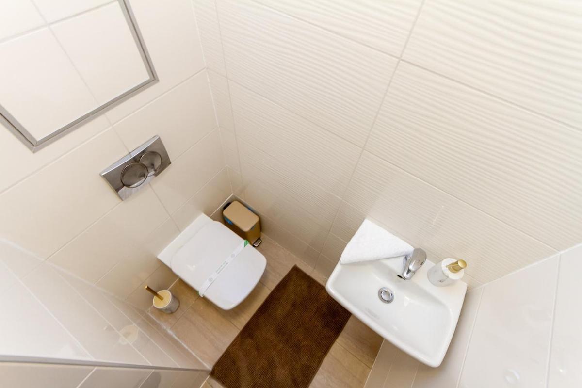 Apartment 3br Premium Skyline Penthouse W Ac By Nw *
