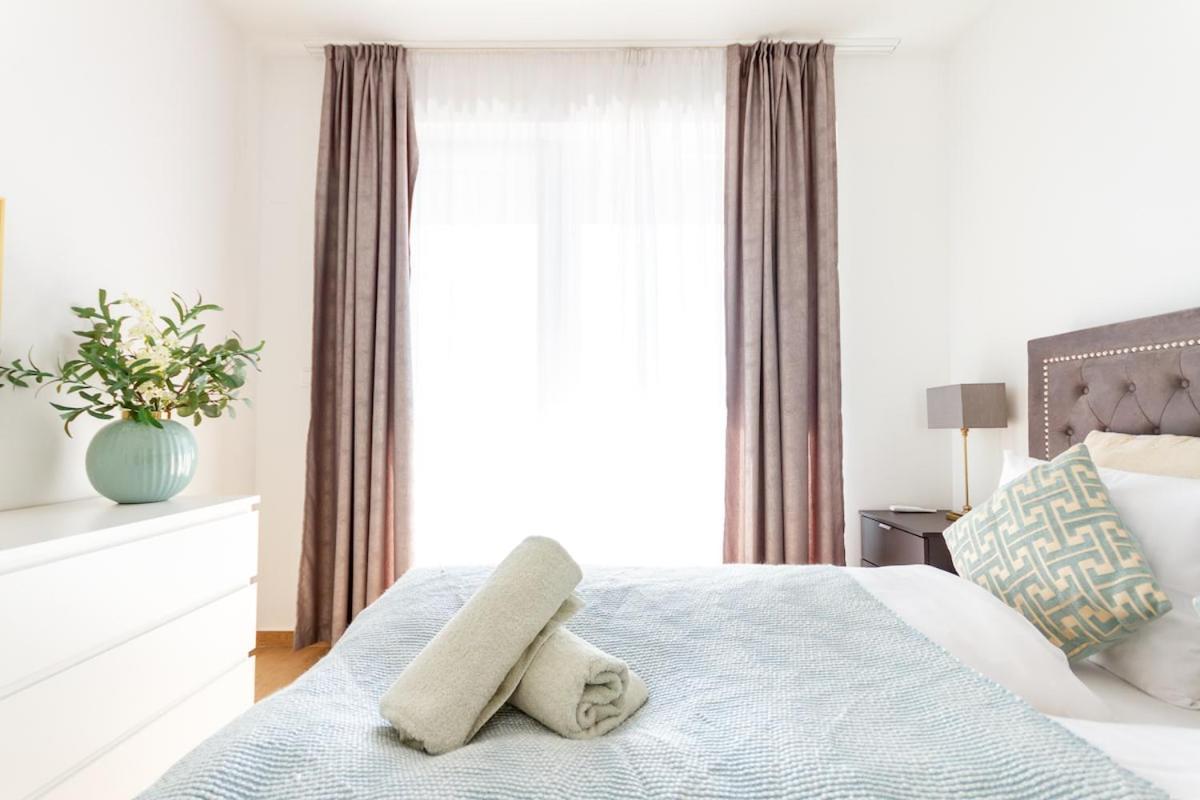 Apartment 3br Premium Skyline Penthouse W Ac By Nw *