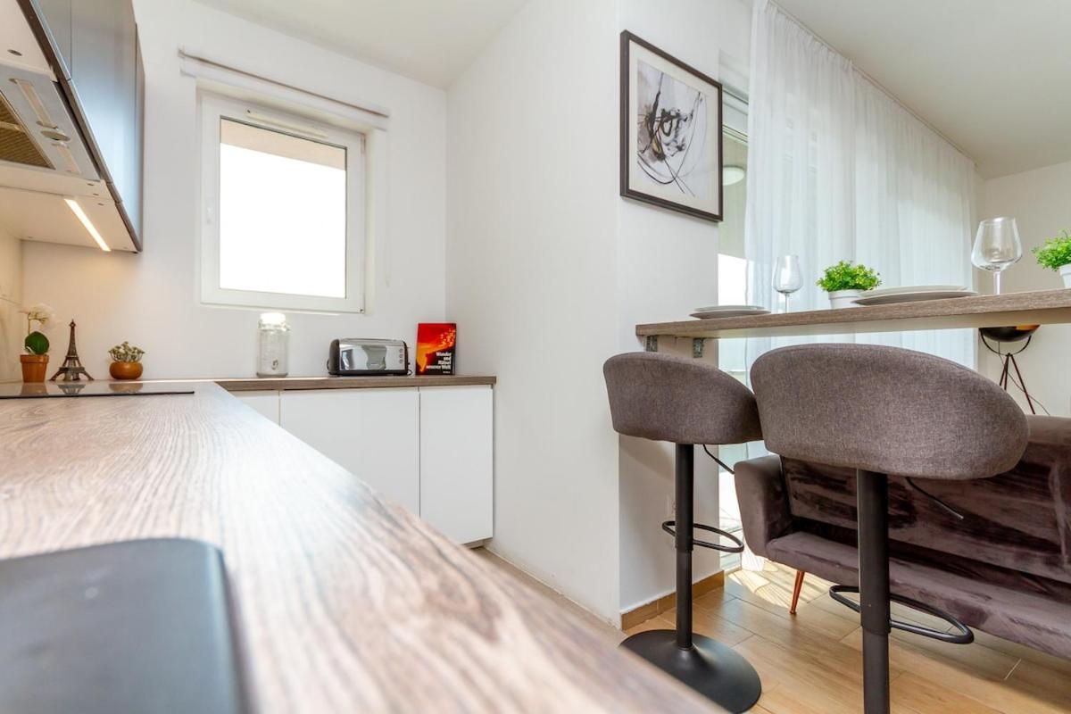 3br Premium Skyline Penthouse W Ac By Nw *