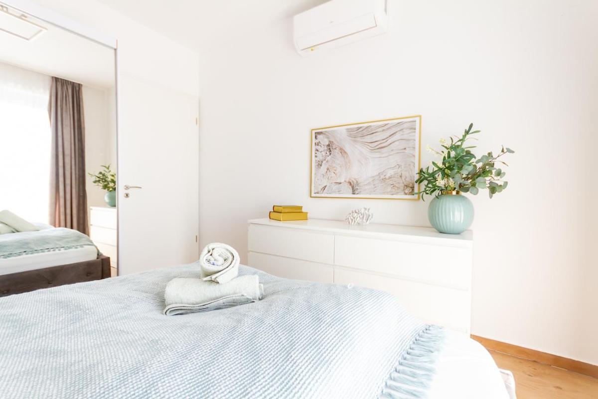 Apartment 3br Premium Skyline Penthouse W Ac By Nw