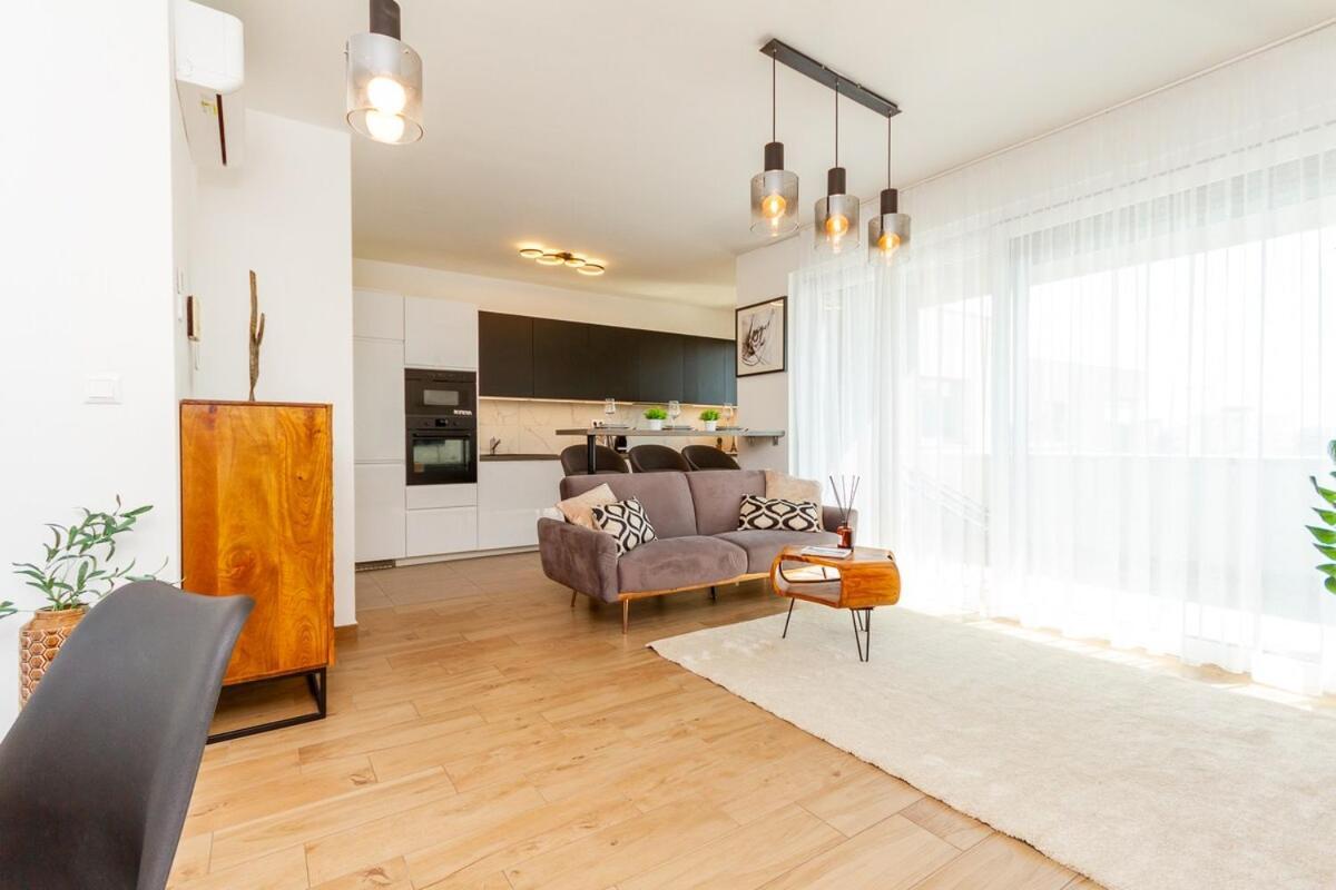 3br Premium Skyline Penthouse W Ac By Nw Apartment